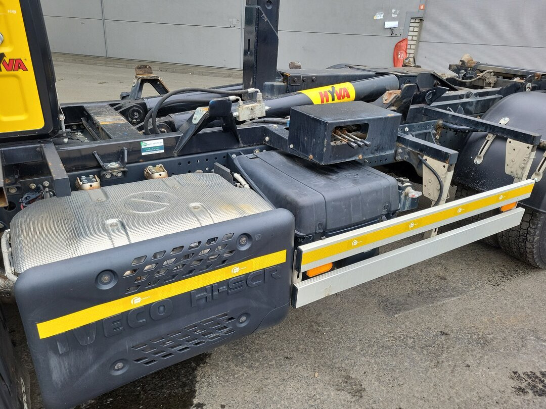 Camion ampliroll Iveco EuroCargo ML120E22 4x2 EuroCargo ML120E22 4x2, City-Abroller: photos 6 Camion ampliroll Iveco EuroCargo ML120E22 4x2 EuroCargo ML120E22 4x2, City-Abroller: photos 6