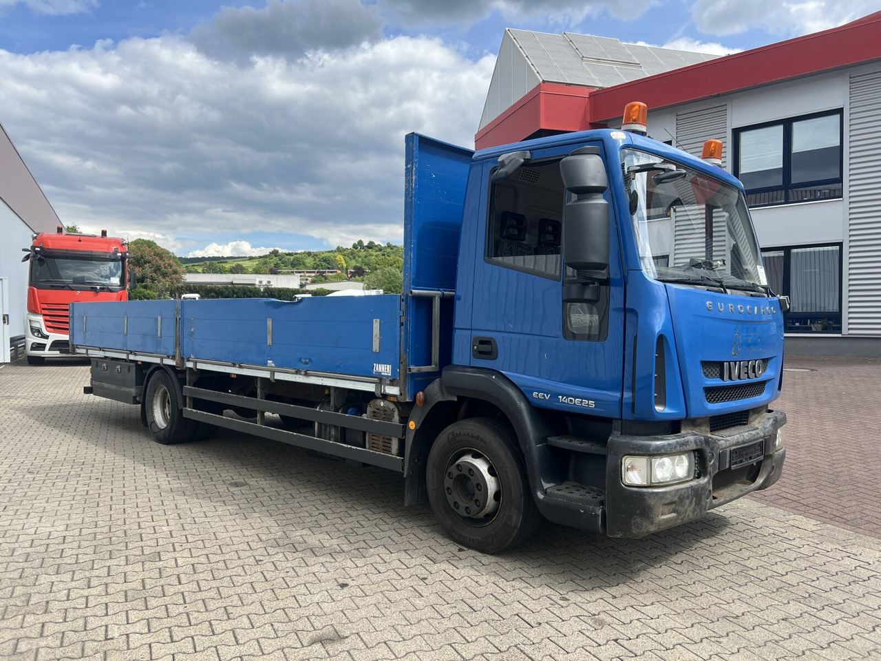 Camion plateau Iveco EuroCargo ML140E25/P 4x2 EuroCargo ML140E25/P 4x2, EEV, 6-Zylinder, 2x AHK: photos 8