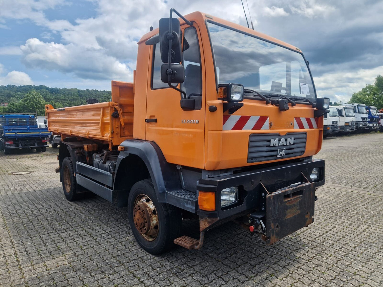 MAN 14.225 LAK 4x4 BB 14.225 LAK 4x4 BB, Winterdienstausstattung - Camion benne: photos 3 MAN 14.225 LAK 4x4 BB 14.225 LAK 4x4 BB, Winterdienstausstattung - Camion benne: photos 3