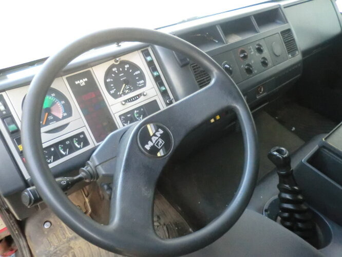 Camion fourgon MAN L35 10.163 4x2: photos 9