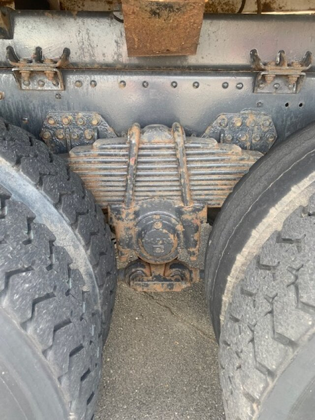 MAN T42 T42 6x6 - Camion benne: photos 4 MAN T42 T42 6x6 - Camion benne: photos 4