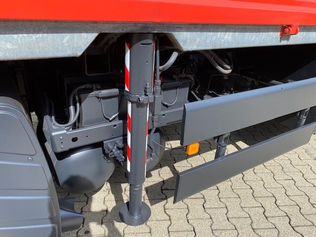 MAN TGA 18.400 4x2 BL TGA 18.400 4x2 BL Pritsche Heckkran PM17523 - Camion grue, Camion plateau: photos 3 MAN TGA 18.400 4x2 BL TGA 18.400 4x2 BL Pritsche Heckkran PM17523 - Camion grue, Camion plateau: photos 3
