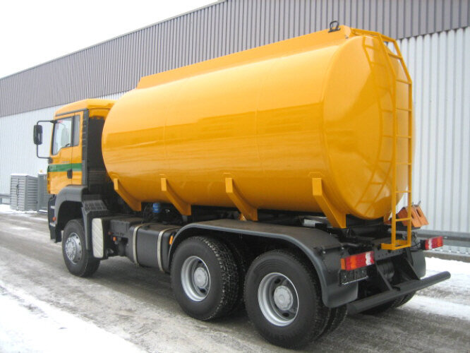 MAN TGA 26.430 6x6 - Camion citerne: photos 3 MAN TGA 26.430 6x6 - Camion citerne: photos 3