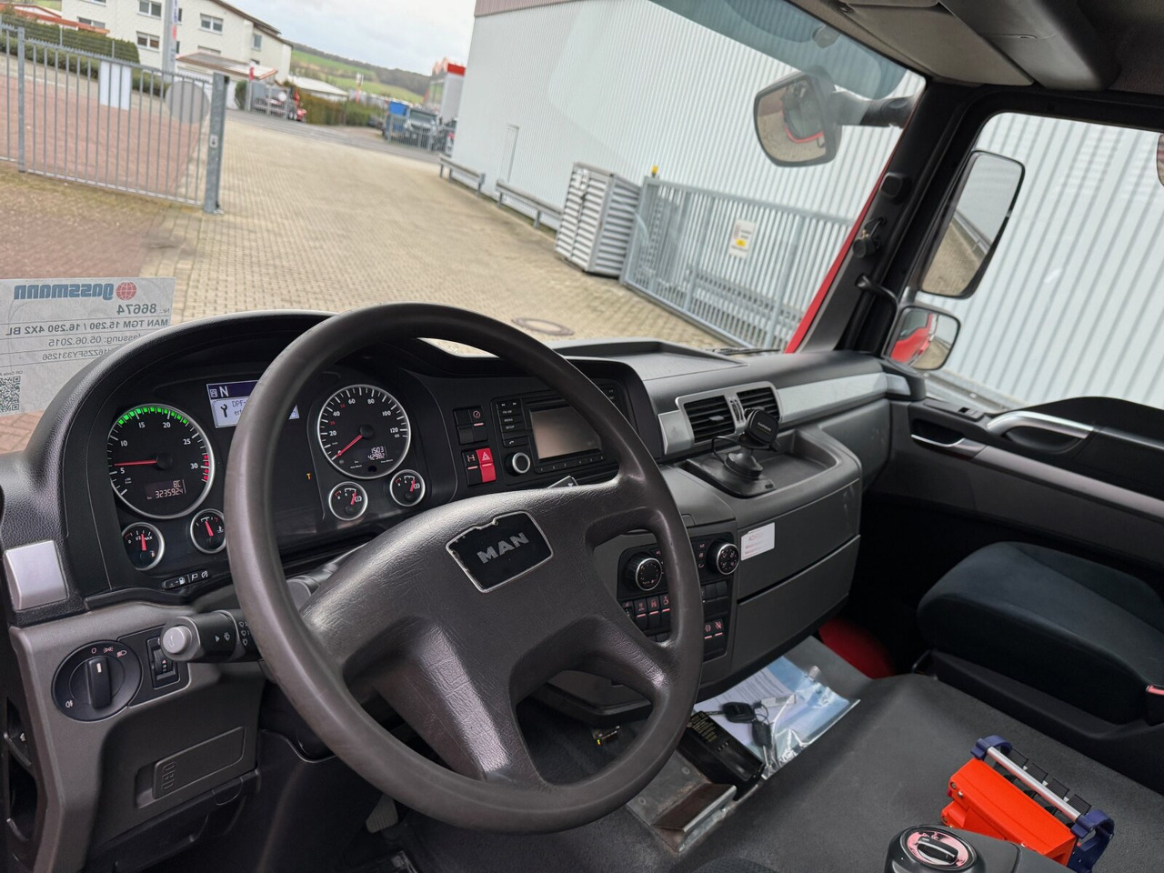 MAN TGM 15/16.290 4X2 BL TGM 15/16.290 4X2 BL, Tele-Absetzer, Funk - Camion multibenne: photos 3 MAN TGM 15/16.290 4X2 BL TGM 15/16.290 4X2 BL, Tele-Absetzer, Funk - Camion multibenne: photos 3