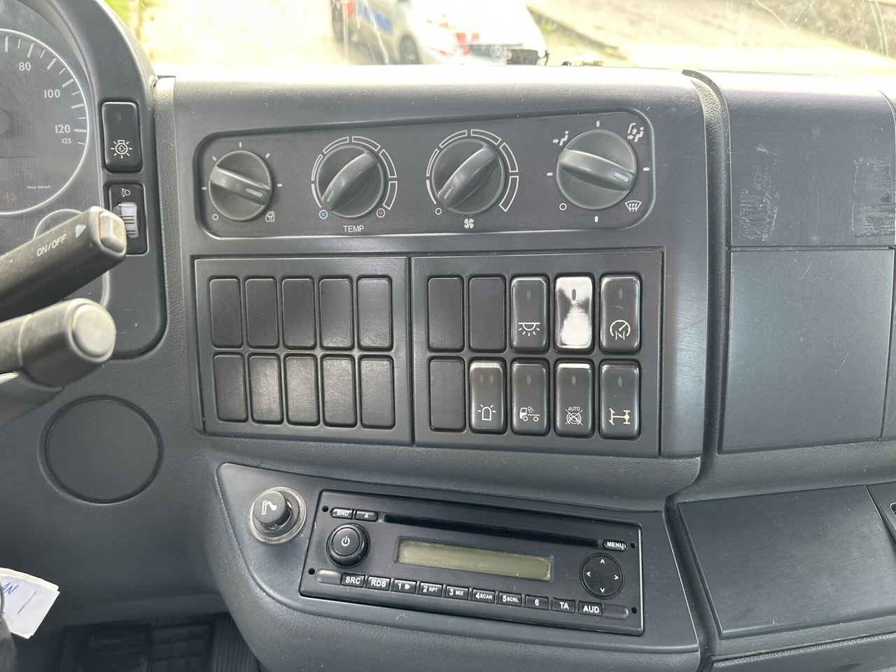 MAN TGM 15.290 4X2 BL TGM 15.290 4X2 BL, City-Abroller - Camion ampliroll: photos 4 MAN TGM 15.290 4X2 BL TGM 15.290 4X2 BL, City-Abroller - Camion ampliroll: photos 4