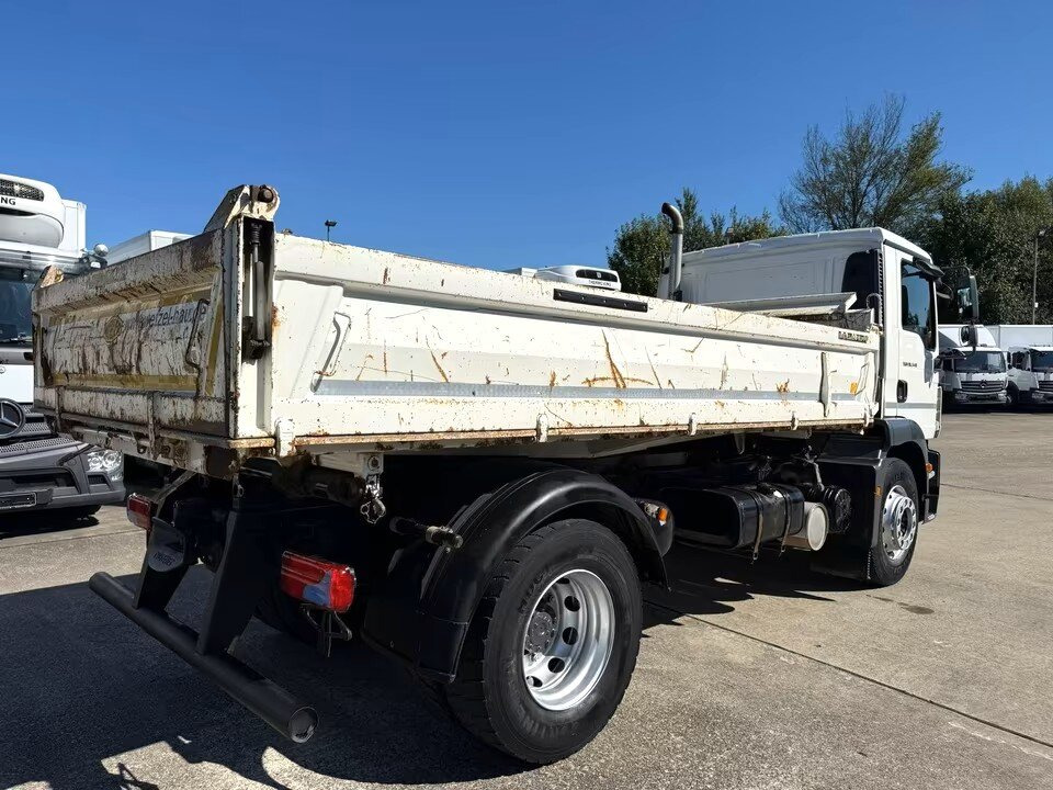 MAN TGM 18.340 4x2 BB TGM 18.340 4x2 BB - Camion benne: photos 5 MAN TGM 18.340 4x2 BB TGM 18.340 4x2 BB - Camion benne: photos 5