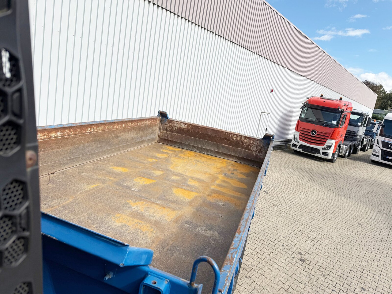 MAN TGS 18.360 4x4 BB TGS 18.360 4x4 BB - Camion benne: photos 2 MAN TGS 18.360 4x4 BB TGS 18.360 4x4 BB - Camion benne: photos 2