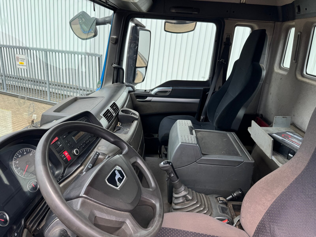 MAN TGS 26.400 6x2-4 BL TGS 26.400 6x2-4 BL, Lenk-/Liftachse, Schub-Knick - Camion ampliroll: photos 2 MAN TGS 26.400 6x2-4 BL TGS 26.400 6x2-4 BL, Lenk-/Liftachse, Schub-Knick - Camion ampliroll: photos 2