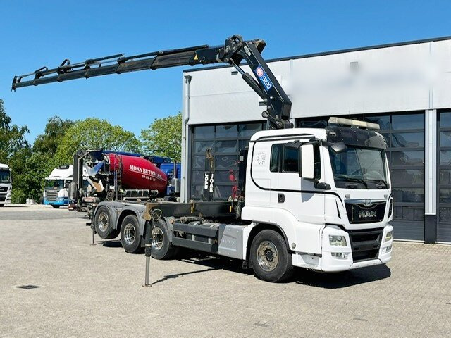 MAN TGS 35.500 8x4-4 BL TGS 35.500 8x4-4 BL, Lenk-/Liftachse, Kran HMF 3220-K6, Funk - Camion ampliroll, Camion grue: photos 1 MAN TGS 35.500 8x4-4 BL TGS 35.500 8x4-4 BL, Lenk-/Liftachse, Kran HMF 3220-K6, Funk - Camion ampliroll, Camion grue: photos 1