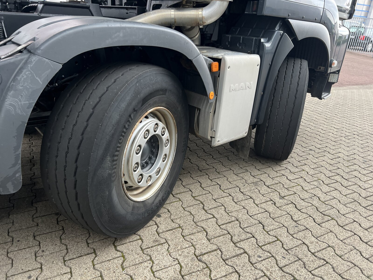 MAN TGS 35.510 8x4 BL TGS 35.510 8x4 BL, Intarder, Stahlmulde ca. 13m³, hydr. Heckklappenöffnung - Tombereau: photos 4 MAN TGS 35.510 8x4 BL TGS 35.510 8x4 BL, Intarder, Stahlmulde ca. 13m³, hydr. Heckklappenöffnung - Tombereau: photos 4