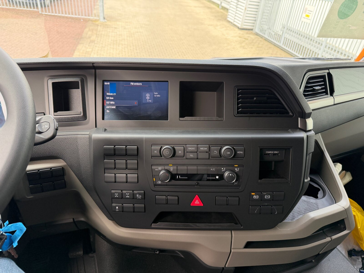 MAN TGS 41.440 8x4 BB CH TGS 41.440 8x4 BB CH, Retarder, MEHRFACH VORHANDEN! - Châssis cabine: photos 5 MAN TGS 41.440 8x4 BB CH TGS 41.440 8x4 BB CH, Retarder, MEHRFACH VORHANDEN! - Châssis cabine: photos 5