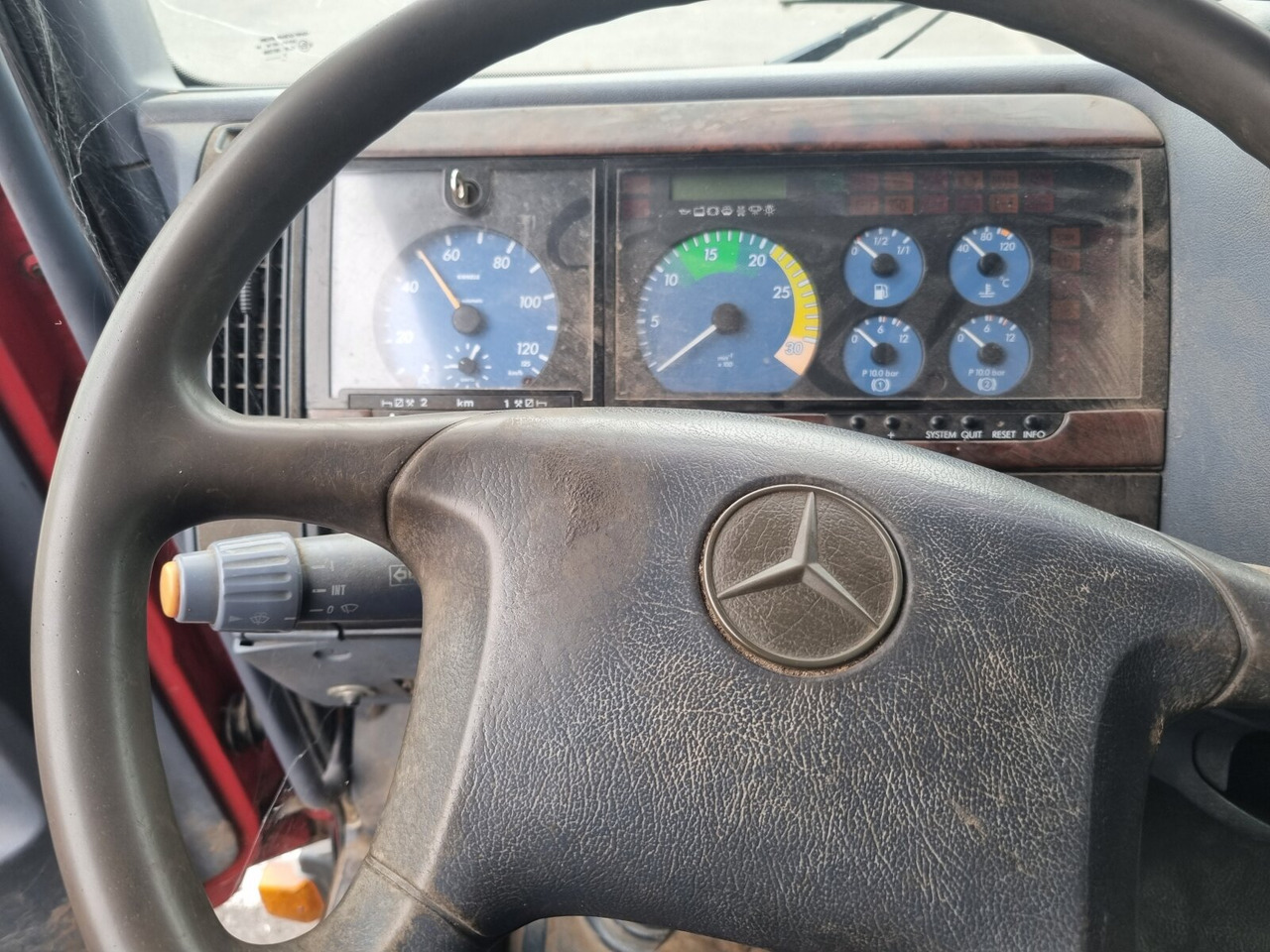 Camion porte-conteneur/ Caisse mobile Mercedes-Benz - 1215 4x2: photos 10 Camion porte-conteneur/ Caisse mobile Mercedes-Benz - 1215 4x2: photos 10