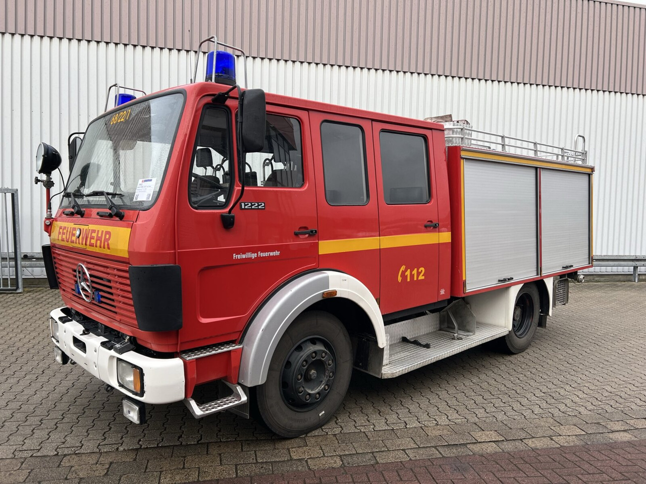 Mercedes-Benz 1222 F 4x2 Doka 1222 F 4x2 Doka, TLF 16/25 - Camion de pompier: photos 1 Mercedes-Benz 1222 F 4x2 Doka 1222 F 4x2 Doka, TLF 16/25 - Camion de pompier: photos 1