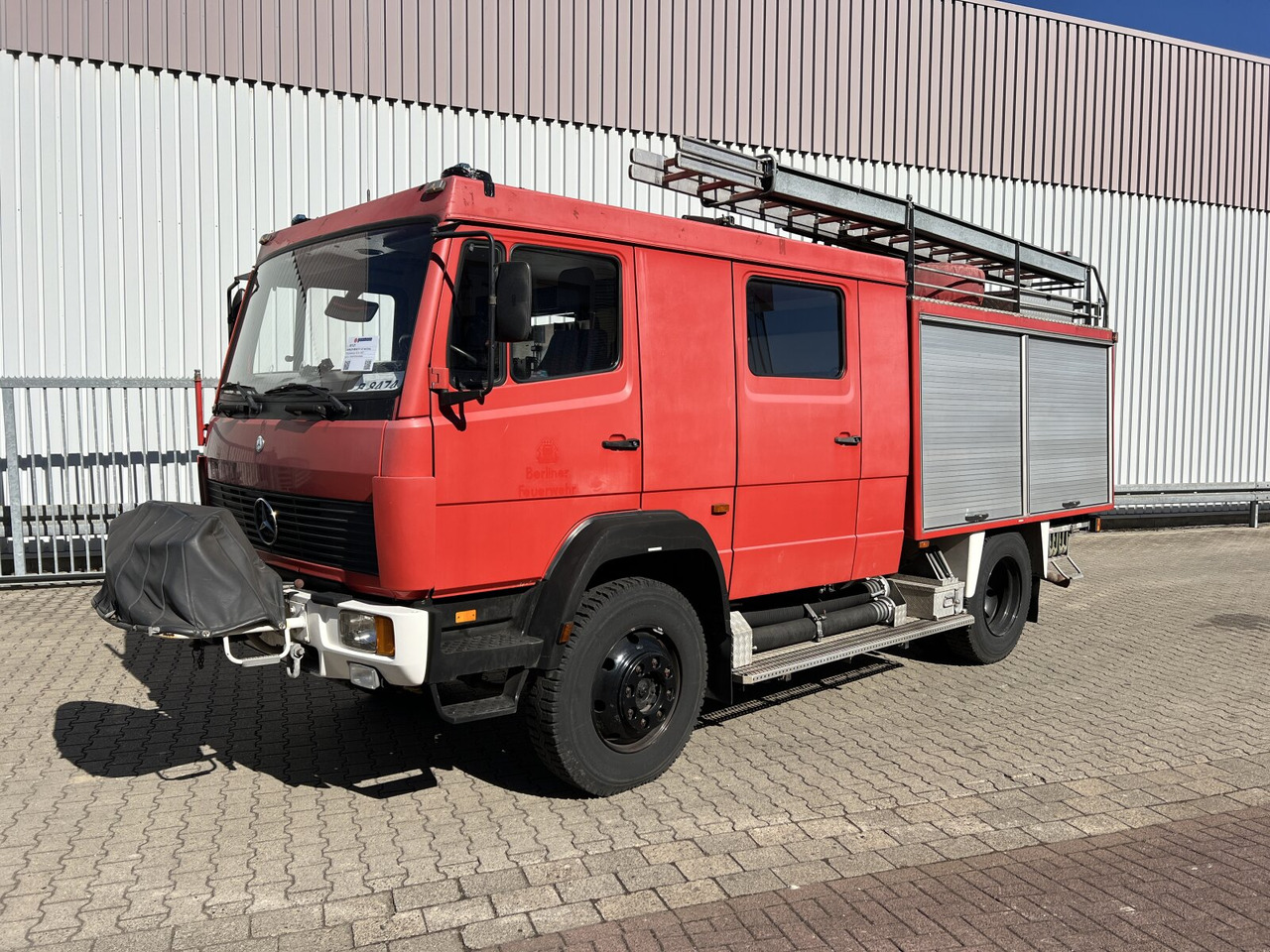Mercedes-Benz 917 AF 4x4 Doka 917 AF 4x4 Doka, TLF 16-TS - Ambulance: photos 1 Mercedes-Benz 917 AF 4x4 Doka 917 AF 4x4 Doka, TLF 16-TS - Ambulance: photos 1