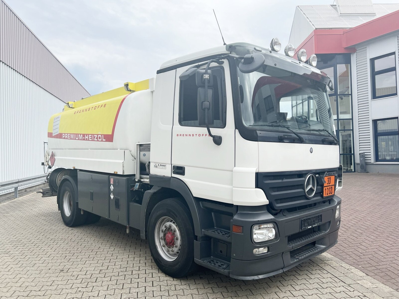 Camion citerne Mercedes-Benz Actros 1844 L 4x2 Actros 1844 L 4x2, Tank 14.250l: photos 9