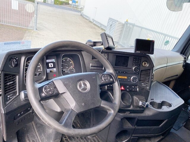 Mercedes-Benz Actros 2545 L 6x2 Actros 2545 L 6x2, StreamSpace, Liftachse, Bi-Xenon - Châssis cabine: photos 3 Mercedes-Benz Actros 2545 L 6x2 Actros 2545 L 6x2, StreamSpace, Liftachse, Bi-Xenon - Châssis cabine: photos 3