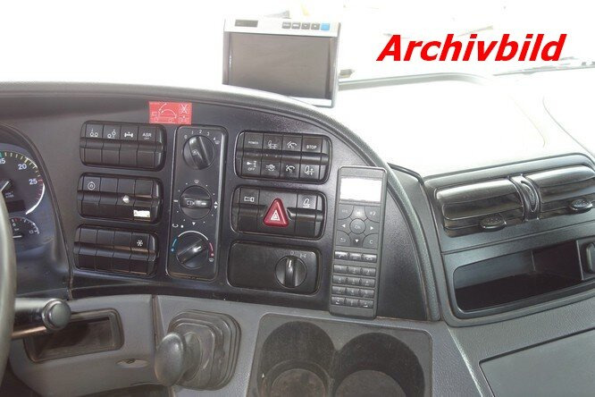 Mercedes-Benz Actros 2551 L 6x2 Actros 2551L/6x2, Lenk-Liftachse V 8 Motor - Châssis cabine: photos 4 Mercedes-Benz Actros 2551 L 6x2 Actros 2551L/6x2, Lenk-Liftachse V 8 Motor - Châssis cabine: photos 4