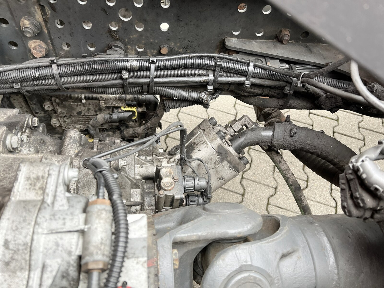 Mercedes-Benz Actros 2645 6x2 Actros 2645 6x2, Retarder, Liftachse, AWL, Hiab LBW - Châssis cabine: photos 4 Mercedes-Benz Actros 2645 6x2 Actros 2645 6x2, Retarder, Liftachse, AWL, Hiab LBW - Châssis cabine: photos 4
