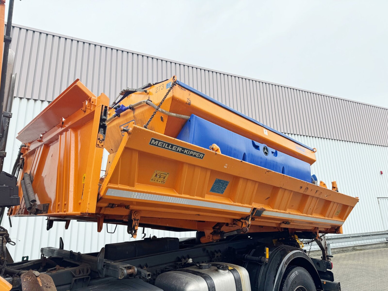 Mercedes-Benz Arocs 2036 AK 4x4 Arocs 2036 AK 4x4, Grounder, Motorabtrieb, Bordmatik, Winterdienstausstattung - Camion benne: photos 2 Mercedes-Benz Arocs 2036 AK 4x4 Arocs 2036 AK 4x4, Grounder, Motorabtrieb, Bordmatik, Winterdienstausstattung - Camion benne: photos 2