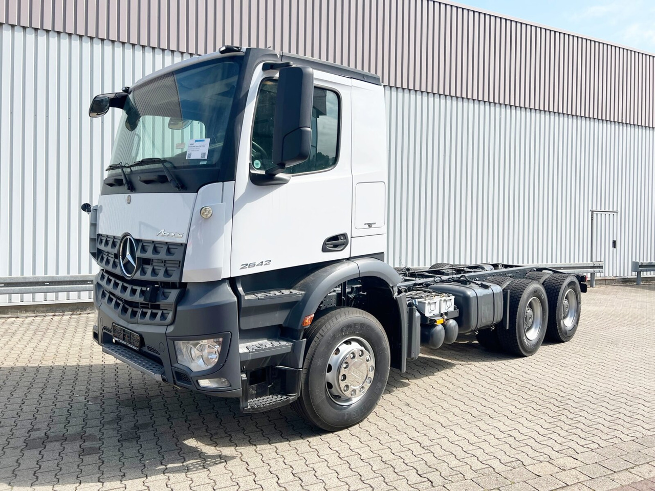 Mercedes-Benz Arocs 2642 K 6x4 Arocs 2642 K 6x4, Retarder, Motorabtrieb - Châssis cabine: photos 1 Mercedes-Benz Arocs 2642 K 6x4 Arocs 2642 K 6x4, Retarder, Motorabtrieb - Châssis cabine: photos 1