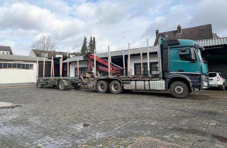 Mercedes-Benz Arocs 2651 L 6x4 Arocs 2651 L 6x4, Retarder, StreamSpace, Heckkran Epsilon M120L - Camion grumier, Camion grue: photos 1 Mercedes-Benz Arocs 2651 L 6x4 Arocs 2651 L 6x4, Retarder, StreamSpace, Heckkran Epsilon M120L - Camion grumier, Camion grue: photos 1