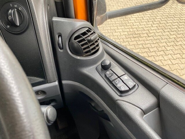 Balayeuse de voirie Mercedes-Benz Atego 1324 4x2 Atego 1324 4x2, Kehrmaschine Explorer 8: photos 6