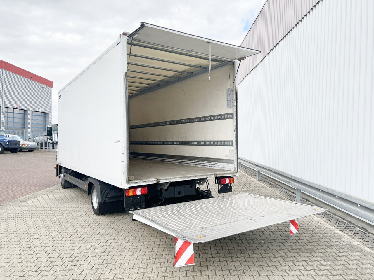 Mercedes-Benz Atego 816 4x2 Atego 816 4x2, LBW - Camion fourgon: photos 2 Mercedes-Benz Atego 816 4x2 Atego 816 4x2, LBW - Camion fourgon: photos 2