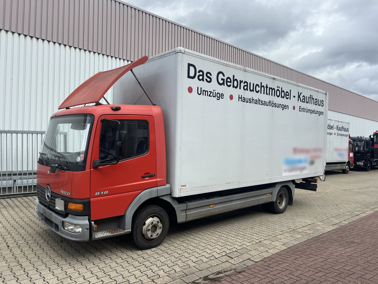 Mercedes-Benz Atego 818L 4x2 Atego 818L 4x2 - Camion fourgon: photos 1 Mercedes-Benz Atego 818L 4x2 Atego 818L 4x2 - Camion fourgon: photos 1