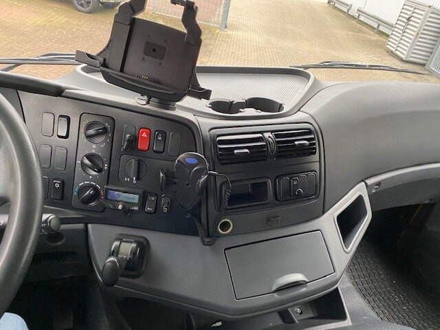 Camion grue, Camion plateau Mercedes-Benz Axor 1833 L 4x2 Axor 1833 L 4x2 mit Heckkran Hiab XS 133 K-2: photos 5