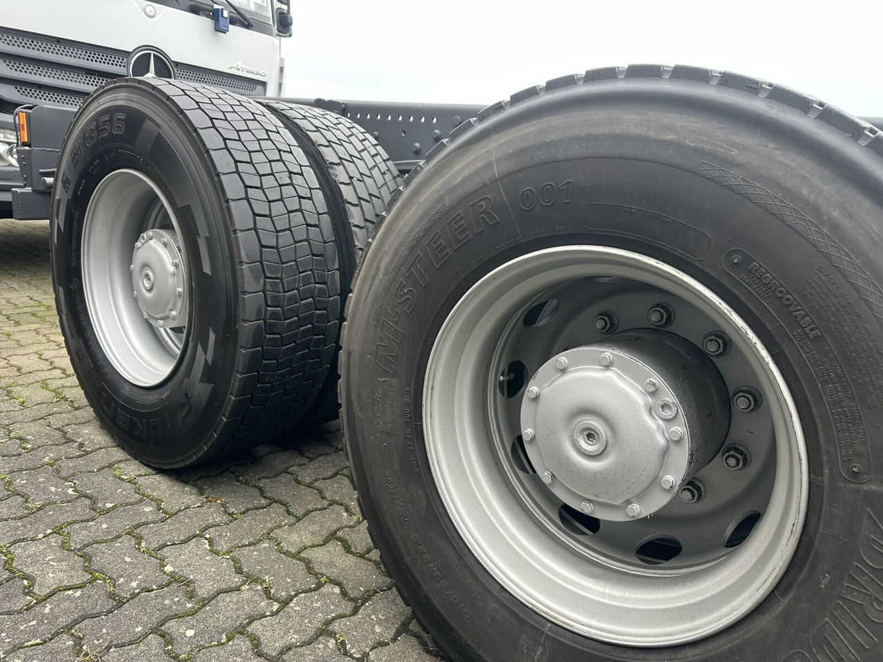 Mercedes-Benz Axor 2629 K 6x4 Axor 2629 K 6x4, PTO, Steel, Manual, 6-Zylinder - Châssis cabine: photos 2 Mercedes-Benz Axor 2629 K 6x4 Axor 2629 K 6x4, PTO, Steel, Manual, 6-Zylinder - Châssis cabine: photos 2