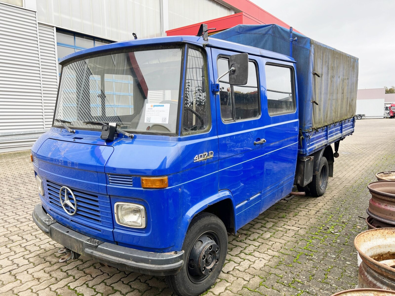 Mercedes-Benz L 407 D 4x2 Doka L 407 D 4x2 Doka, Ex-THW - Camion à rideaux coulissants: photos 1 Mercedes-Benz L 407 D 4x2 Doka L 407 D 4x2 Doka, Ex-THW - Camion à rideaux coulissants: photos 1