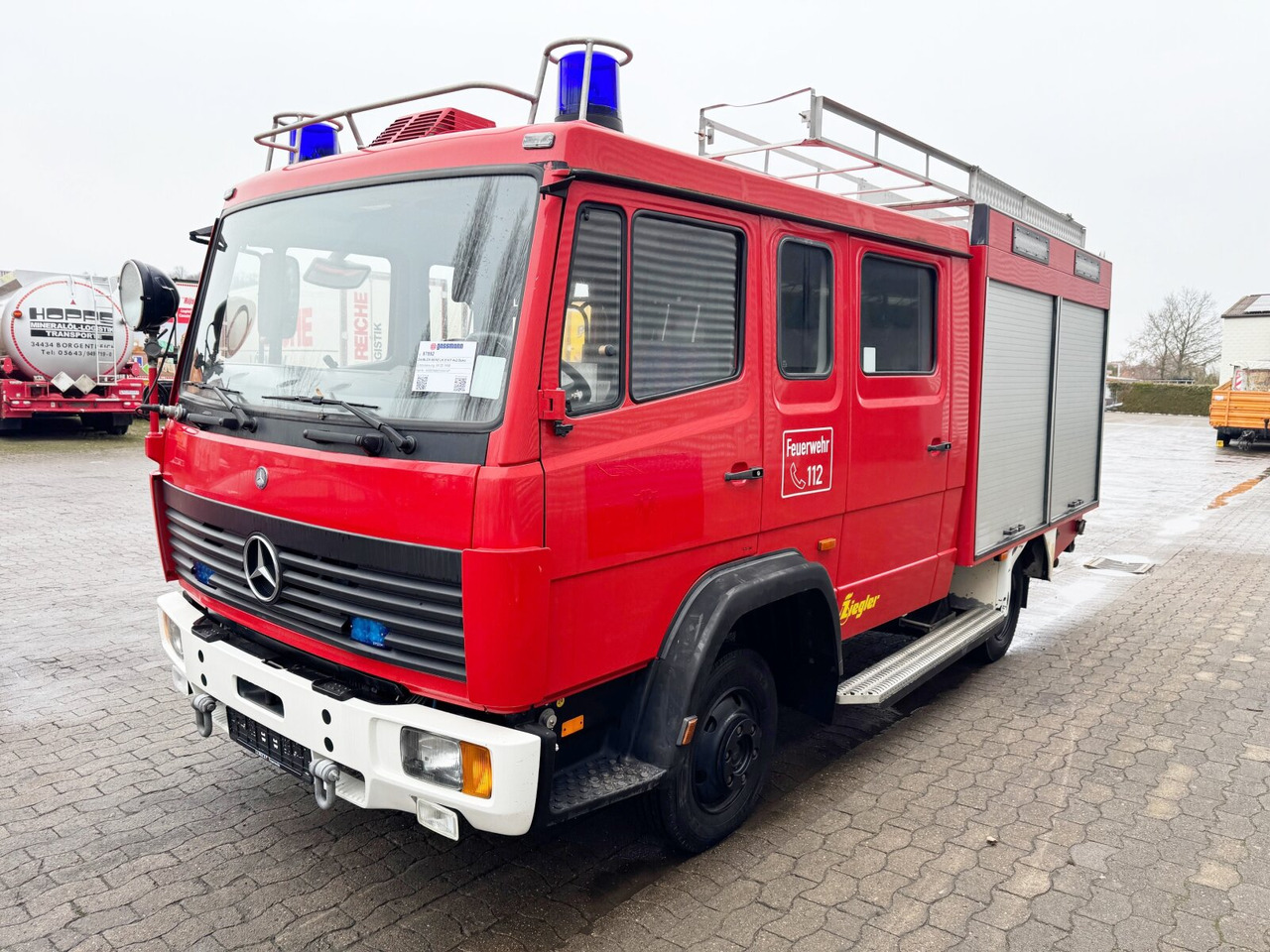 Mercedes-Benz LK 814 F 4x2 Doka LK 814 F 4x2 Doka, Löschfahrzeug LF8/6 - Ambulance: photos 1 Mercedes-Benz LK 814 F 4x2 Doka LK 814 F 4x2 Doka, Löschfahrzeug LF8/6 - Ambulance: photos 1