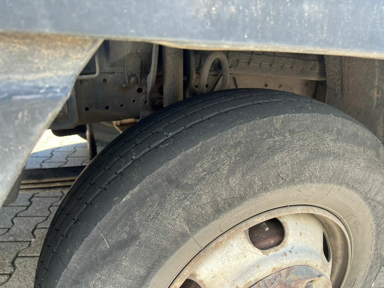 Mercedes-Benz LK 817 4x2 LK 817 4x2/37, City-Abroller, 6-Zylinder Motor - Camion ampliroll: photos 4 Mercedes-Benz LK 817 4x2 LK 817 4x2/37, City-Abroller, 6-Zylinder Motor - Camion ampliroll: photos 4