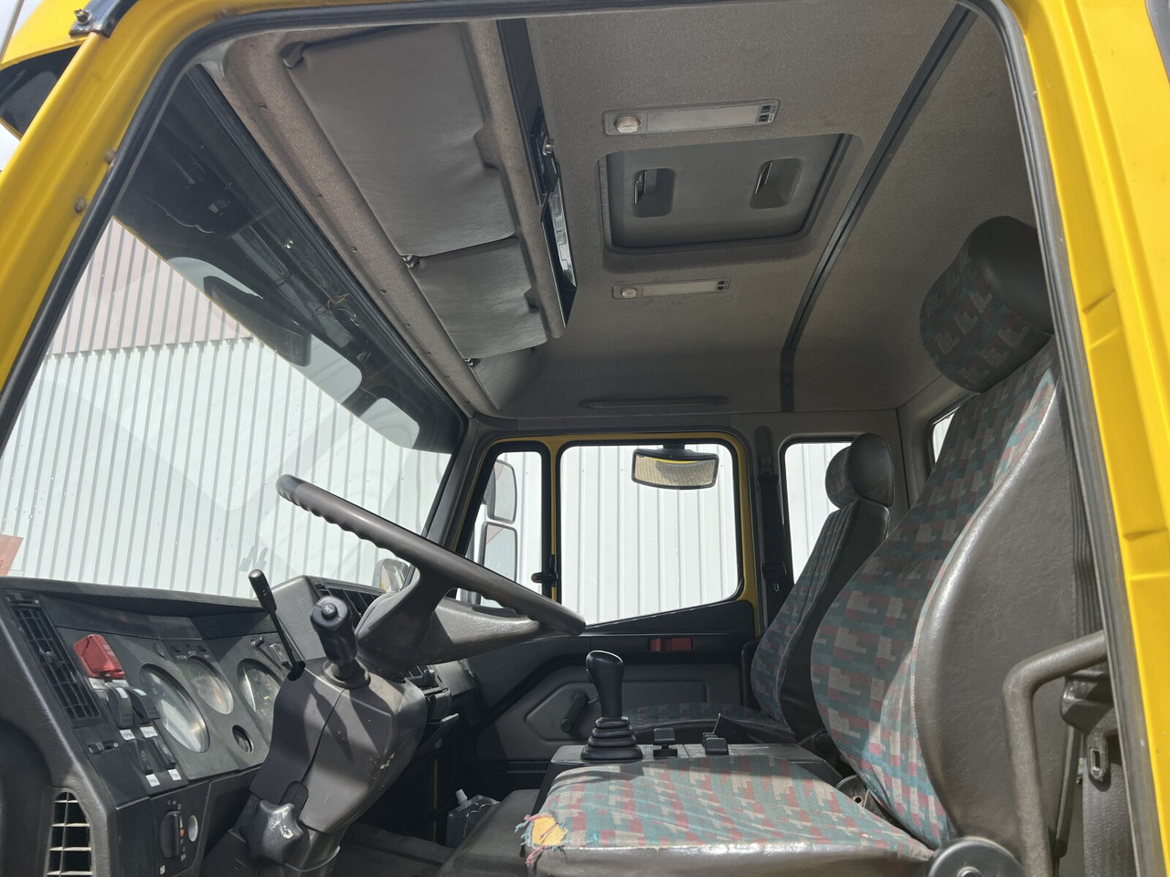 Photo d'intérieur 1: Châssis cabine Mercedes-Benz SK II 2638/44 A 6x6 SK II 2638/44 A 6x6, V8, Retarder