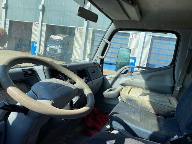 Mitsubishi Canter Fuso 7C15D 4x2 Canter Fuso 7C15D 4x2, Wasserschaden! - Camion benne: photos 2 Mitsubishi Canter Fuso 7C15D 4x2 Canter Fuso 7C15D 4x2, Wasserschaden! - Camion benne: photos 2