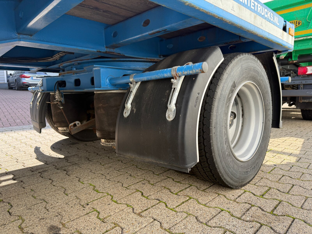 Scorpion 3-Achs Tiefladeanhänger Scorpion 3-Achs Tiefladeanhänger, Liftachse, pneumatische Auffahrrampen - Remorque porte-engin surbaissée: photos 2 Scorpion 3-Achs Tiefladeanhänger Scorpion 3-Achs Tiefladeanhänger, Liftachse, pneumatische Auffahrrampen - Remorque porte-engin surbaissée: photos 2