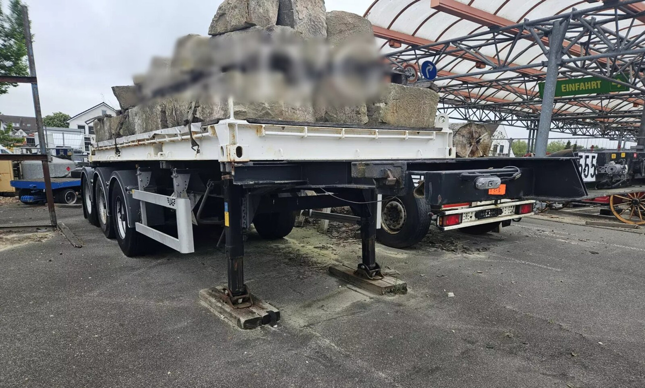 Lag 0-3-39 CD Containerchassis 0-3-39 CD Containerchassis, 20ft und 30ft, ADR - Semi-remorque: photos 1 Lag 0-3-39 CD Containerchassis 0-3-39 CD Containerchassis, 20ft und 30ft, ADR - Semi-remorque: photos 1