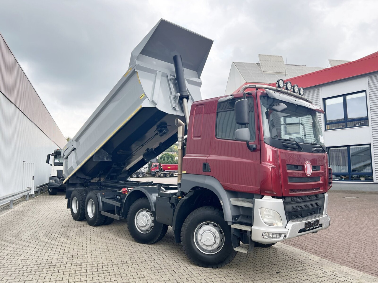 Crédit-bail de Tatra Phoenix 8x8 Phoenix 8x8, Stahlmulde ca. 22m³, hydr. Heckklappe Tatra Phoenix 8x8 Phoenix 8x8, Stahlmulde ca. 22m³, hydr. Heckklappe: photos 8