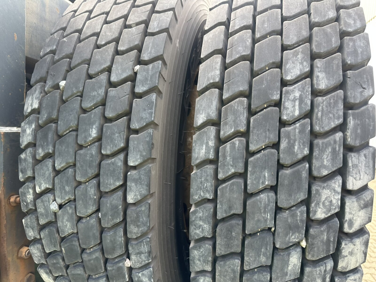 815 4x2 815 4x2 Terminal Tractor, Rangierfahrzeug - Tracteur routier: photos 5 815 4x2 815 4x2 Terminal Tractor, Rangierfahrzeug - Tracteur routier: photos 5