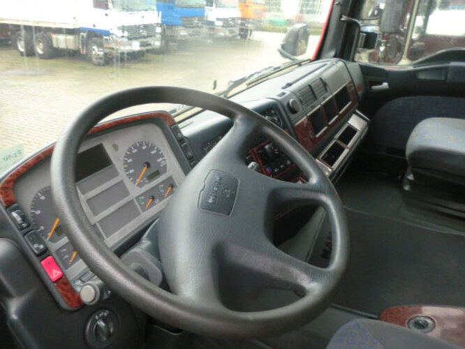 Tracteur routier MAN TGA 26.463 FVLS 6x2: photos 8 Tracteur routier MAN TGA 26.463 FVLS 6x2: photos 8