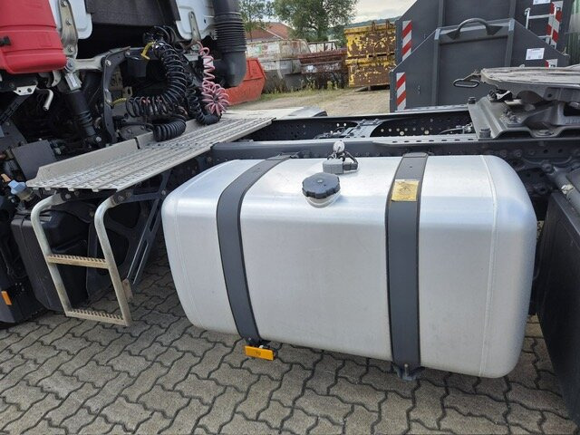 Mercedes-Benz Actros 1846 LS 4x2 Actros 1846 LS 4x2 MultimediaCockpit, StreamSpace, ADR - Tracteur routier: photos 2 Mercedes-Benz Actros 1846 LS 4x2 Actros 1846 LS 4x2 MultimediaCockpit, StreamSpace, ADR - Tracteur routier: photos 2