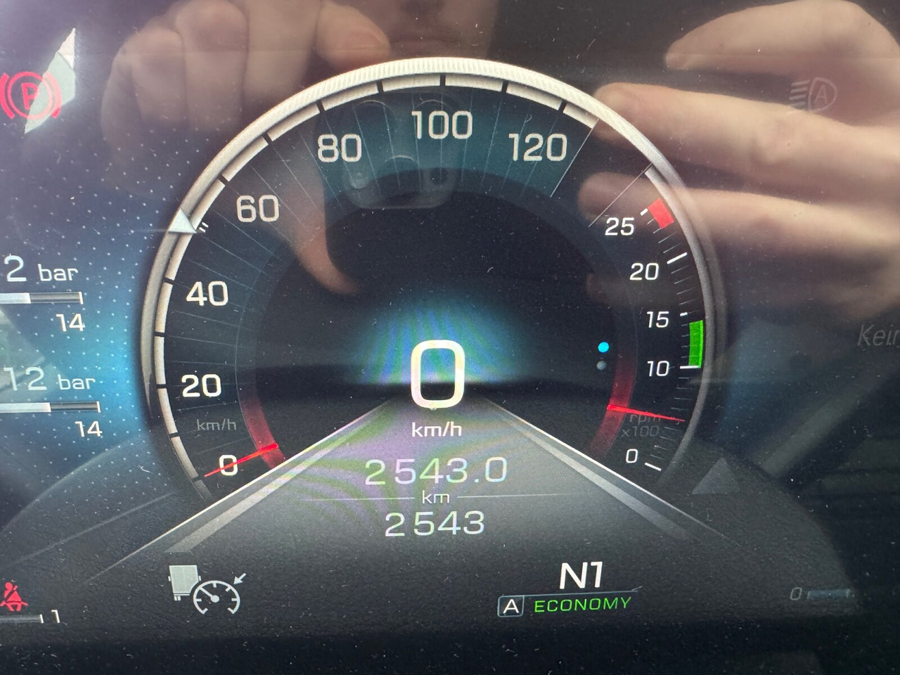 Mercedes-Benz Actros 2648 LS 6x2 Actros 2648 LS 6x2, Retarder, Liftachse, MirrorCam, StreamSpace, Navi, LED - Tracteur routier: photos 4 Mercedes-Benz Actros 2648 LS 6x2 Actros 2648 LS 6x2, Retarder, Liftachse, MirrorCam, StreamSpace, Navi, LED - Tracteur routier: photos 4