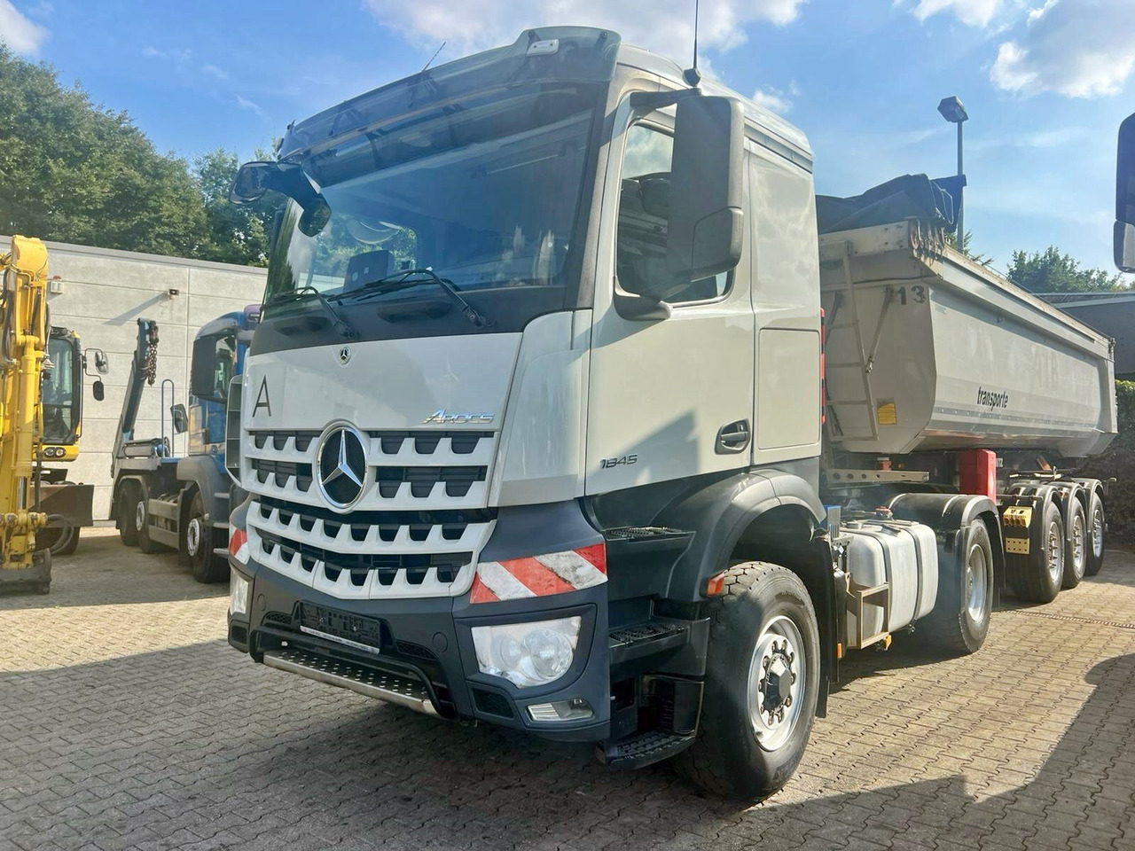 Mercedes-Benz Arocs 1845 LS 4x4 HAD Arocs 1845 LS 4x4 HAD - Tracteur routier: photos 1 Mercedes-Benz Arocs 1845 LS 4x4 HAD Arocs 1845 LS 4x4 HAD - Tracteur routier: photos 1