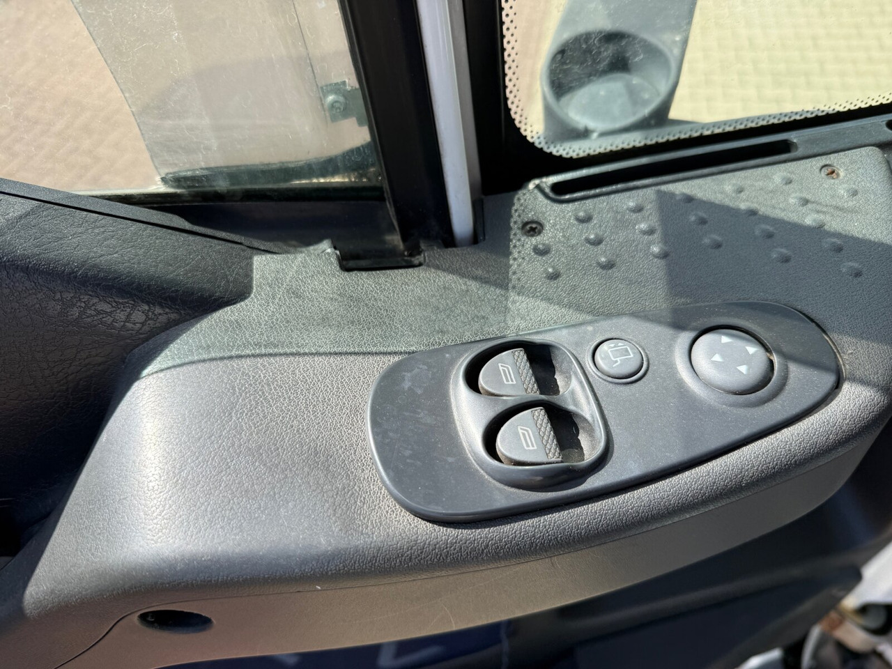 Trakker AT380T45/P 6x4 Trakker AT380T45/P 6x4, EEV - Camion ampliroll: photos 5 Trakker AT380T45/P 6x4 Trakker AT380T45/P 6x4, EEV - Camion ampliroll: photos 5