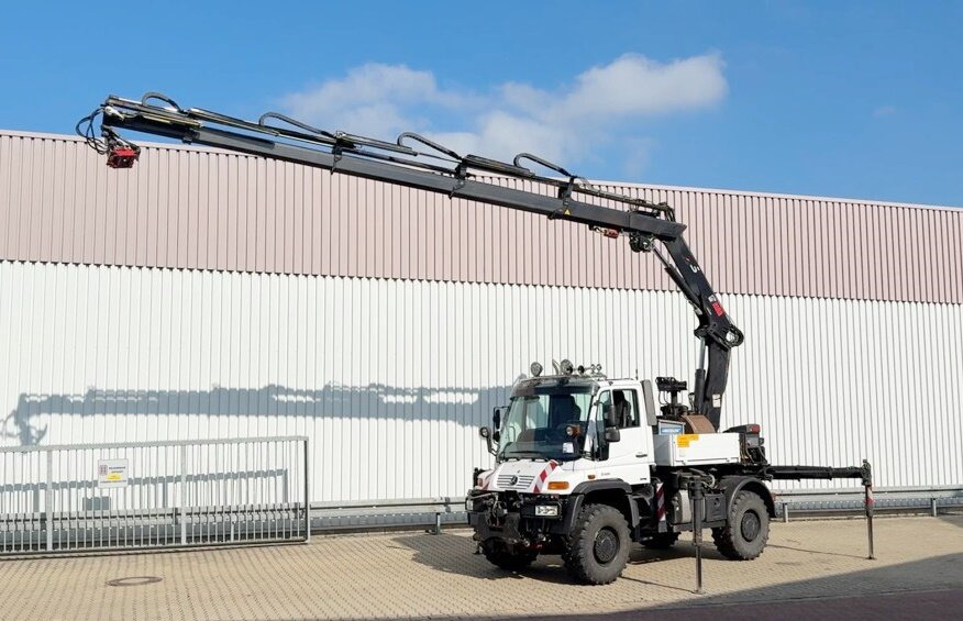 Unimog U400 4x4 U400 4x4, Frontzapfwelle, Heckkran Hiab XS 144-E4 HiDuo, Seilwinde, Funk - Grue mobile: photos 1 Unimog U400 4x4 U400 4x4, Frontzapfwelle, Heckkran Hiab XS 144-E4 HiDuo, Seilwinde, Funk - Grue mobile: photos 1