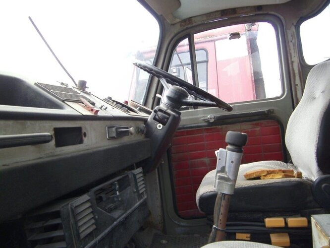 V5 4x2 Saurer V5 4x2 - Camion benne: photos 4 V5 4x2 Saurer V5 4x2 - Camion benne: photos 4