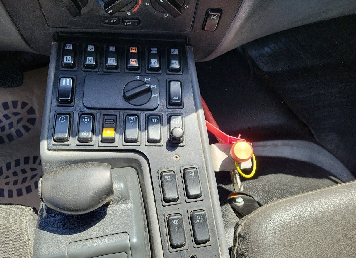 Unimog U 20 4x4 U 20 4x4, Zapfwelle, Kran Hiab 022D-3 HiDuo, Funk - Véhicule utilitaire: photos 5 Unimog U 20 4x4 U 20 4x4, Zapfwelle, Kran Hiab 022D-3 HiDuo, Funk - Véhicule utilitaire: photos 5