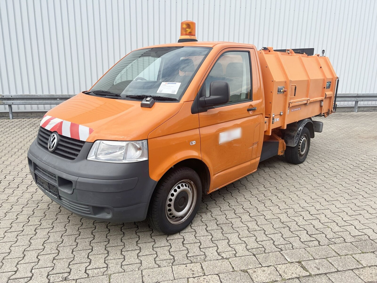 Volkswagen T5 1.9 TDI 4x2 Müllwagen T5 1.9 TDI 4x2, Hagemann Müllpreßaufbau ca. 3,4m³, Rechtslenker - Benne à ordures ménagères: photos 1 Volkswagen T5 1.9 TDI 4x2 Müllwagen T5 1.9 TDI 4x2, Hagemann Müllpreßaufbau ca. 3,4m³, Rechtslenker - Benne à ordures ménagères: photos 1