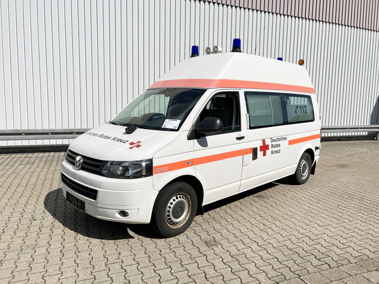 Volkswagen T5 2.0 TDI 4x2 T5 2.0 TDI 4x2, Krankenwagen - Ambulance: photos 1 Volkswagen T5 2.0 TDI 4x2 T5 2.0 TDI 4x2, Krankenwagen - Ambulance: photos 1