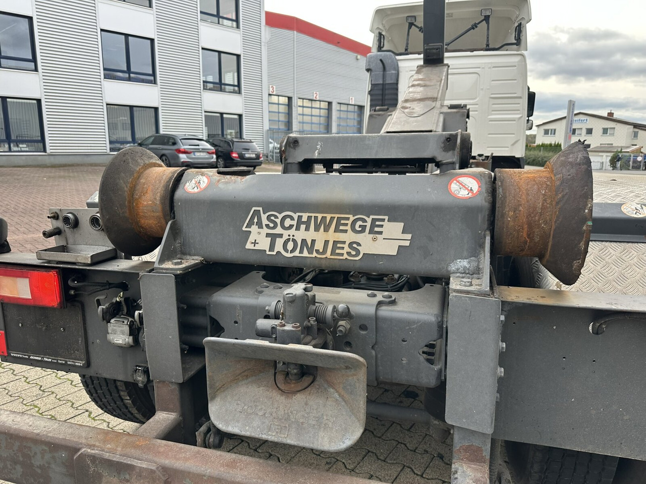 Volvo FM 400 6x4 R FM 400/6x4 R, VDL S-21-6200 4.50 bis 7.00m Container - Camion ampliroll: photos 2 Volvo FM 400 6x4 R FM 400/6x4 R, VDL S-21-6200 4.50 bis 7.00m Container - Camion ampliroll: photos 2